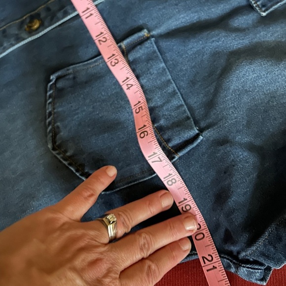 EUC Thread & Supply Blue Button Down Boxy shirt, denim tencel. Size S. Runs big - Picture 5 of 6